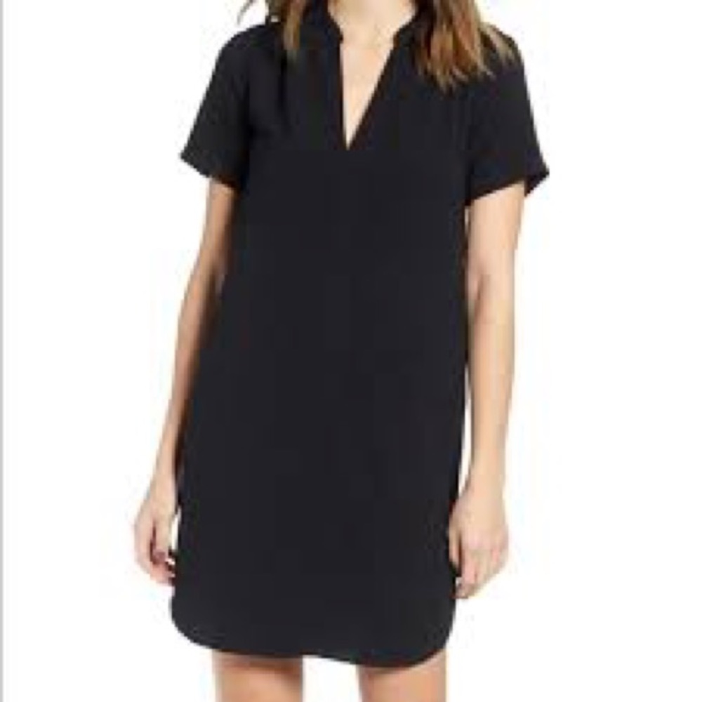 Lush Hailey crepe minidress or tunic in black. Size Medium.